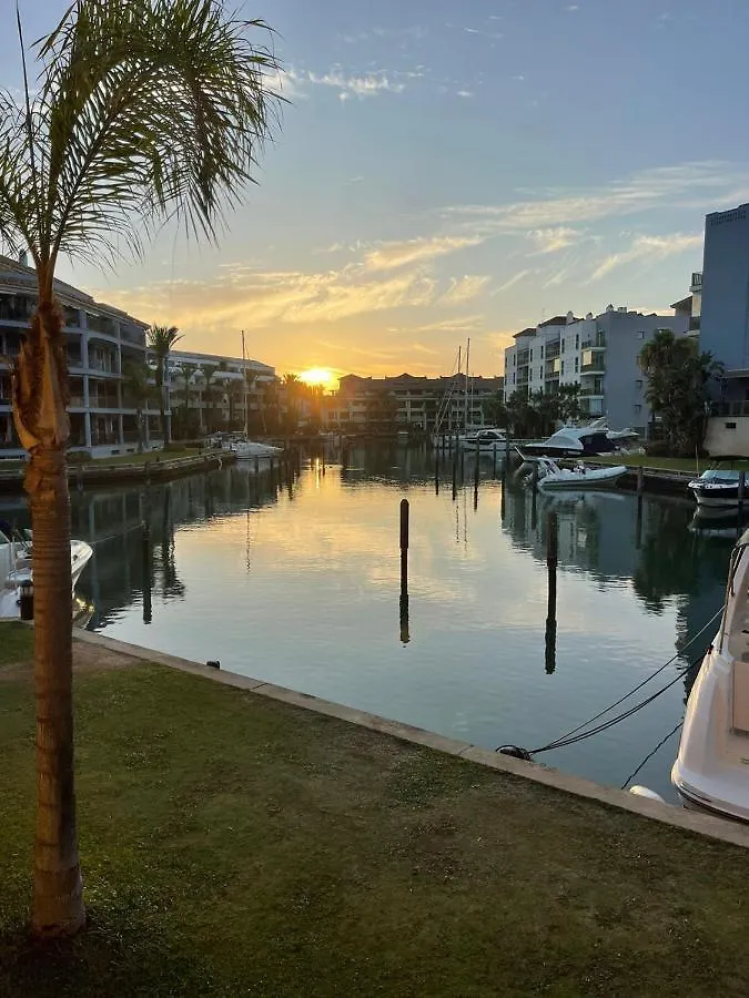 Ideal Apartamento En La Marina De Sotogrande